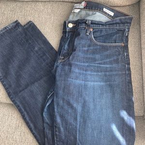 lucky brand women’s jeans !!